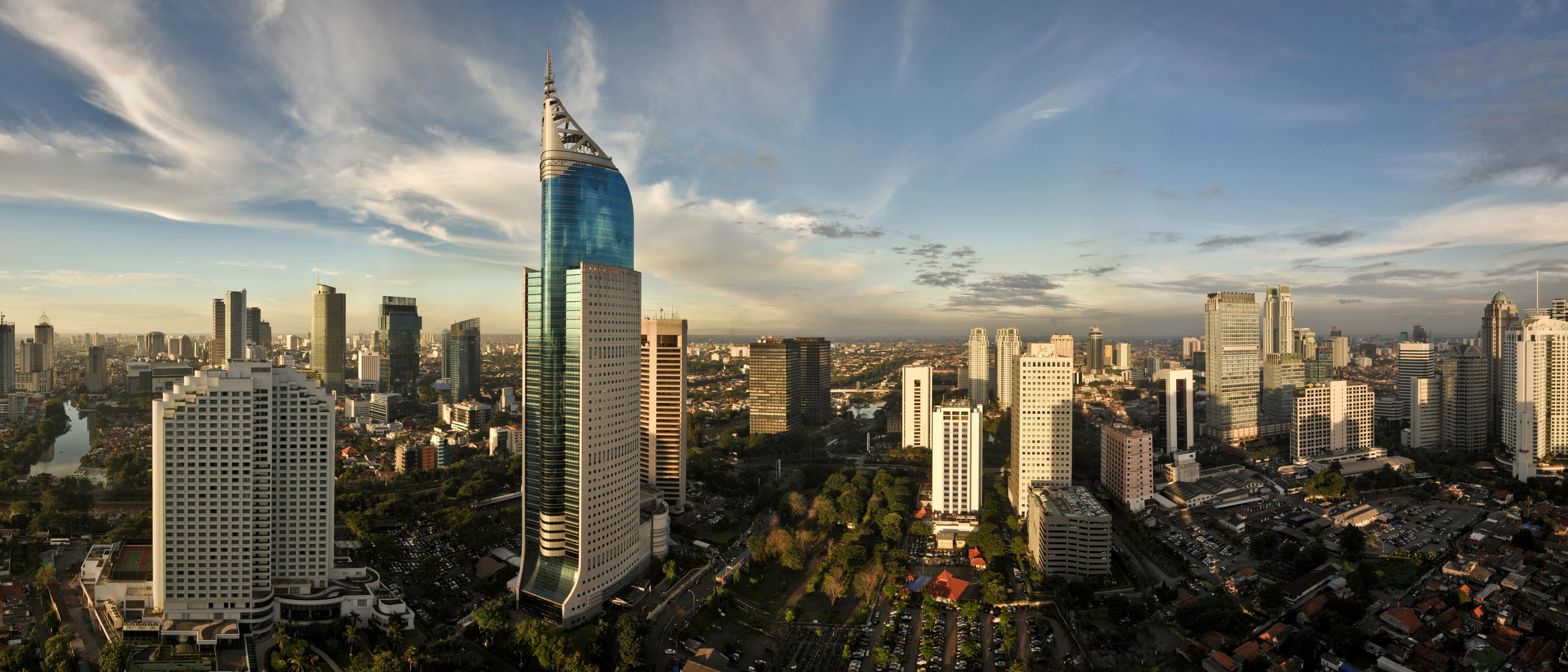 Amazing Jakarta Pictures & Backgrounds