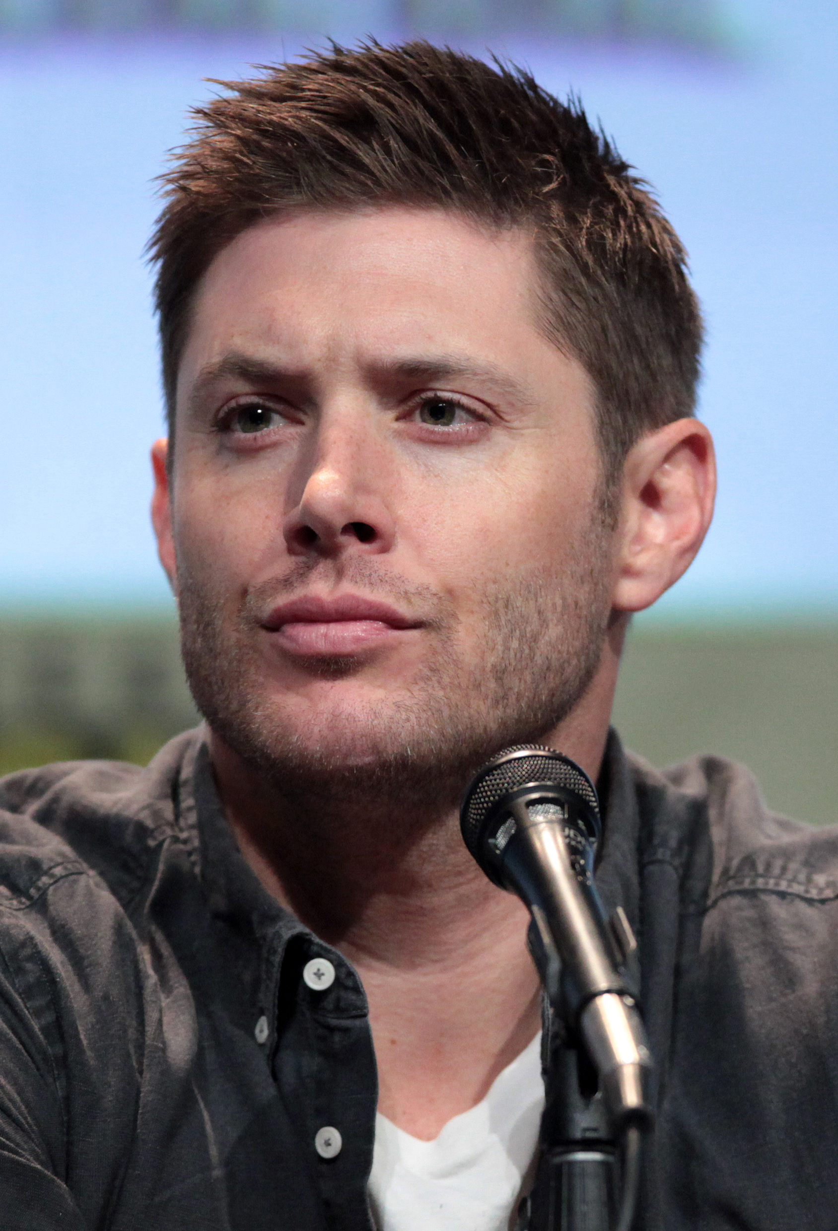 Amazing Jensen Ackles Pictures & Backgrounds