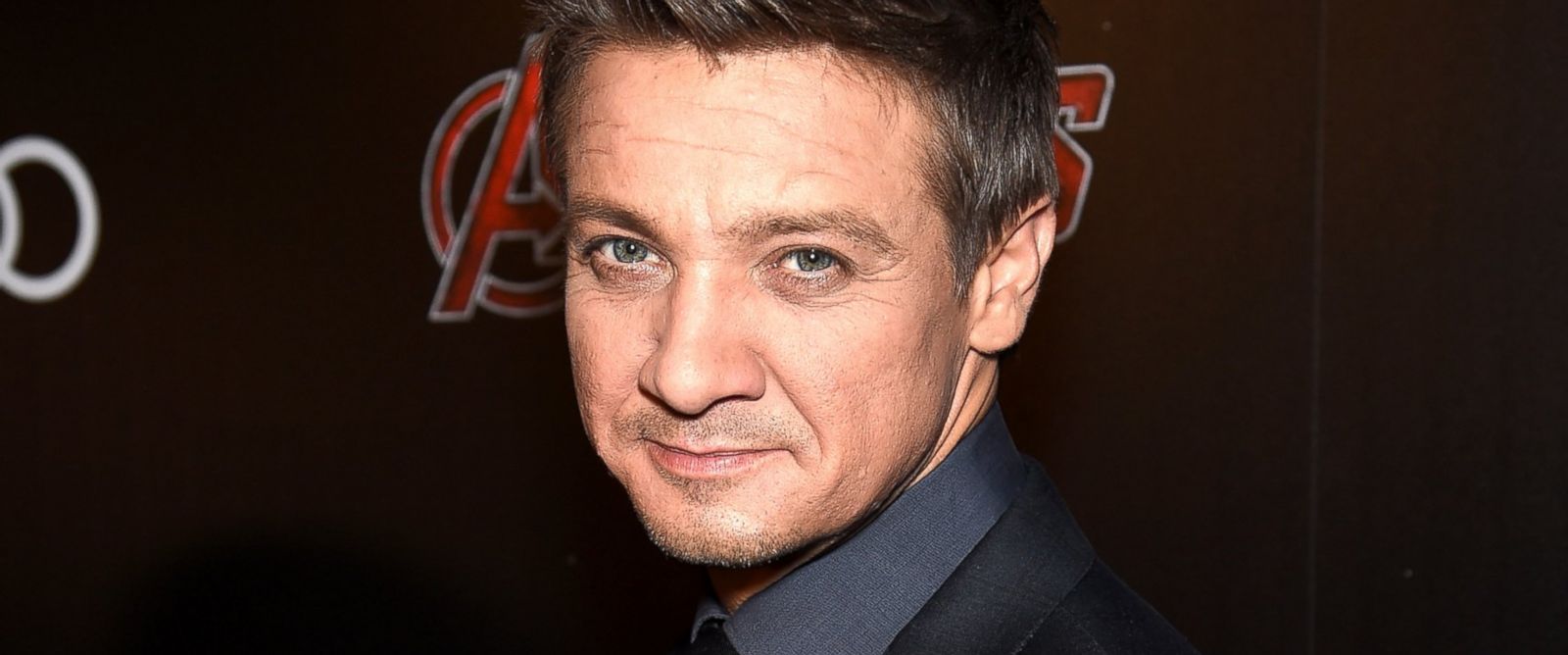 Amazing Jeremy Renner Pictures & Backgrounds