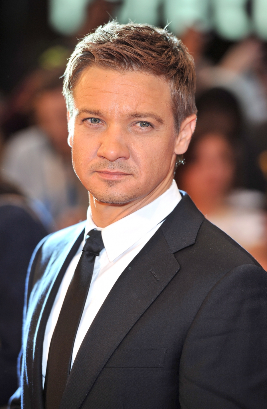 Jeremy Renner High Quality Background on Wallpapers Vista