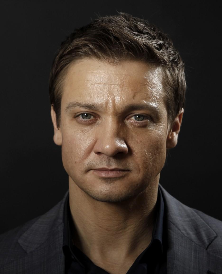 HD Quality Wallpaper | Collection: Celebrity, 936x1156 Jeremy Renner