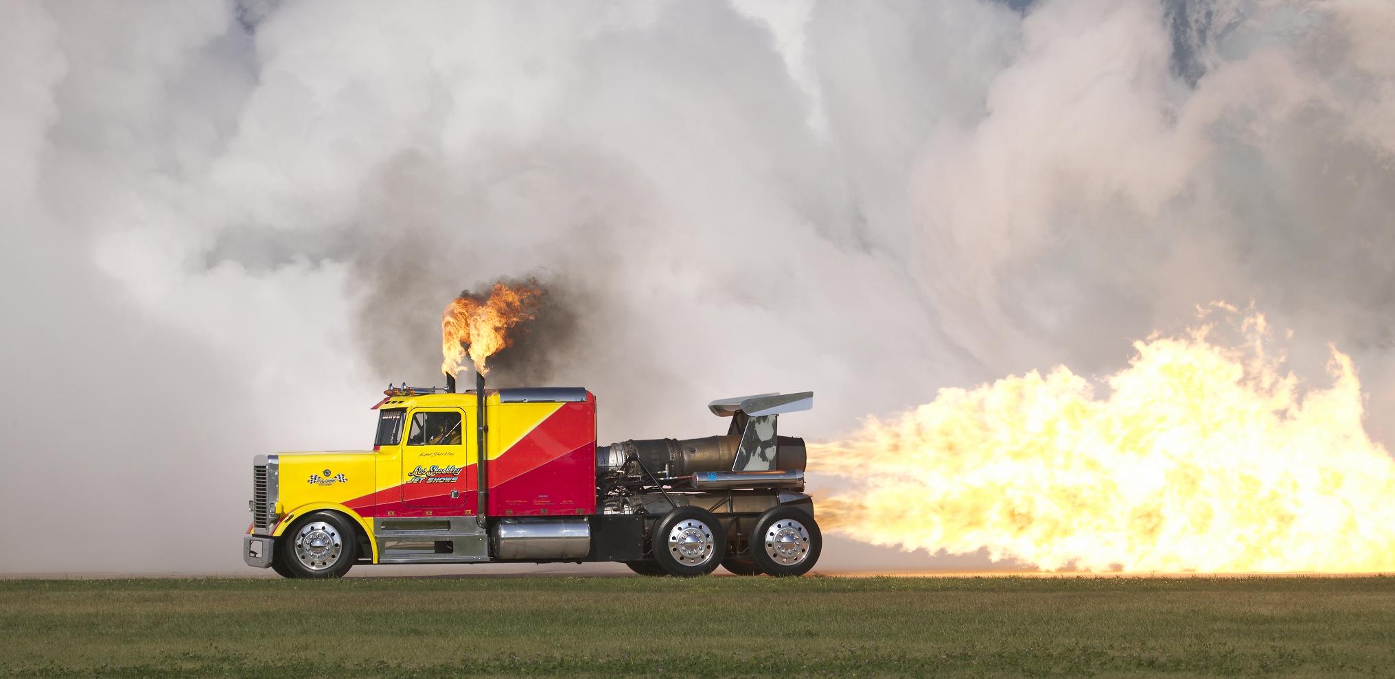 Images of Jet Truck | 2032x990