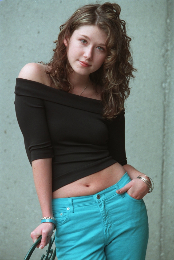 Amazing Jewel Staite Pictures & Backgrounds
