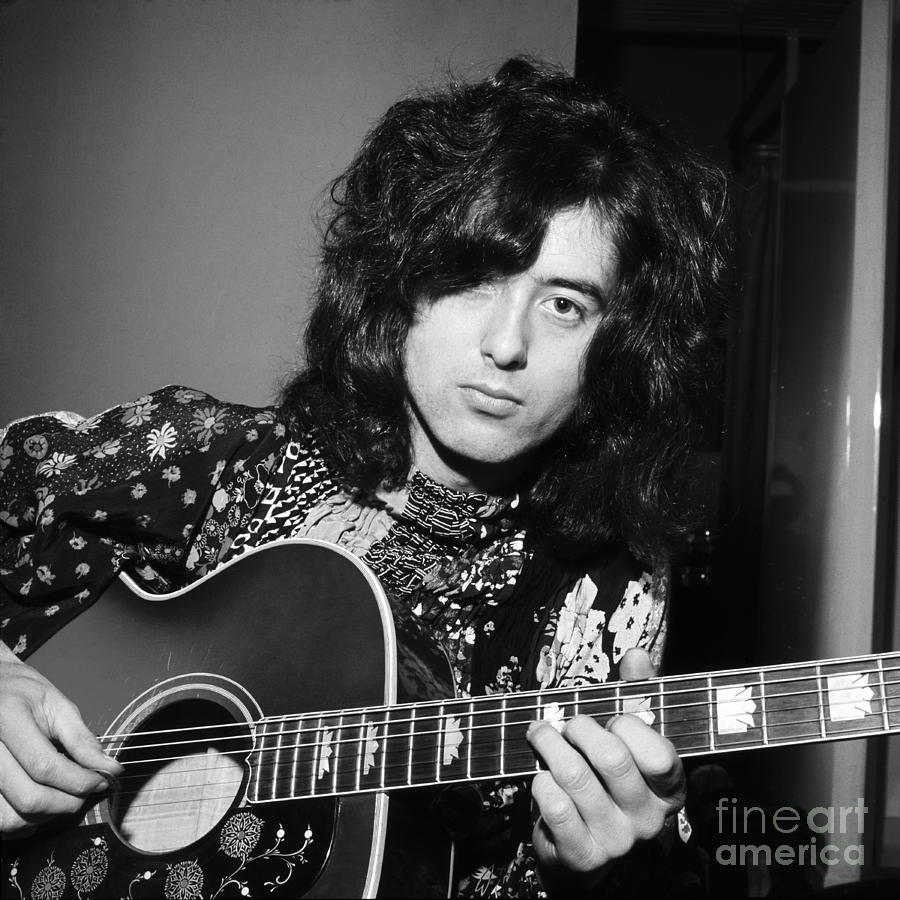 HQ Jimmy Page Wallpapers | File 129.08Kb