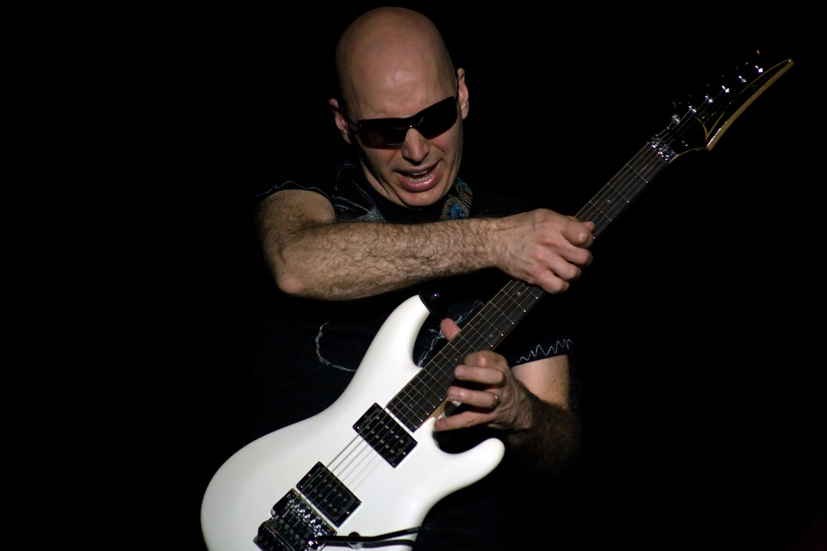 Joe Satriani Backgrounds, Compatible - PC, Mobile, Gadgets| 1200x800 px