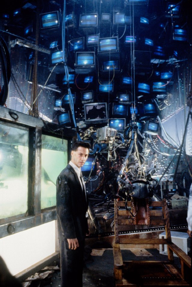 Johnny Mnemonic Pics, Movie Collection