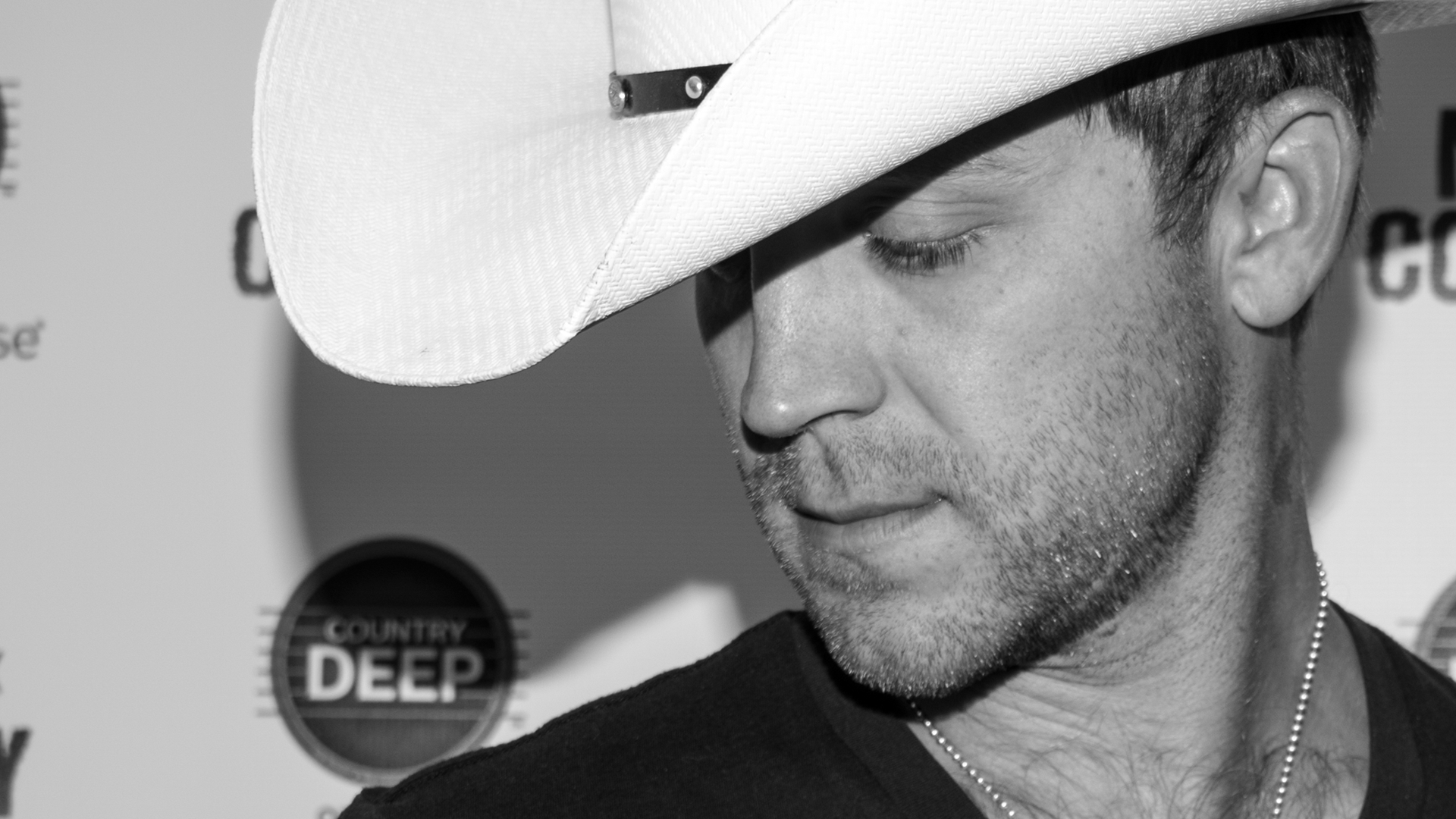 Justin Moore #22