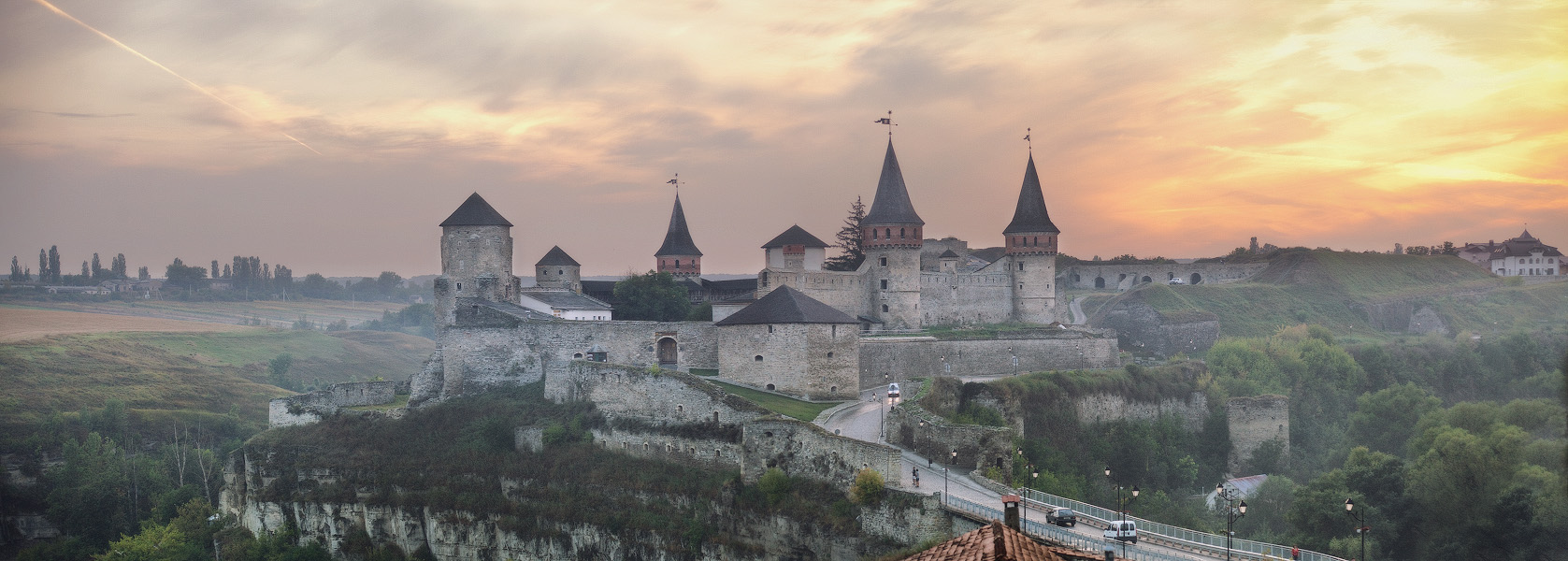 Kamianets-Podilskyi Castle Backgrounds, Compatible - PC, Mobile, Gadgets| 1677x600 px