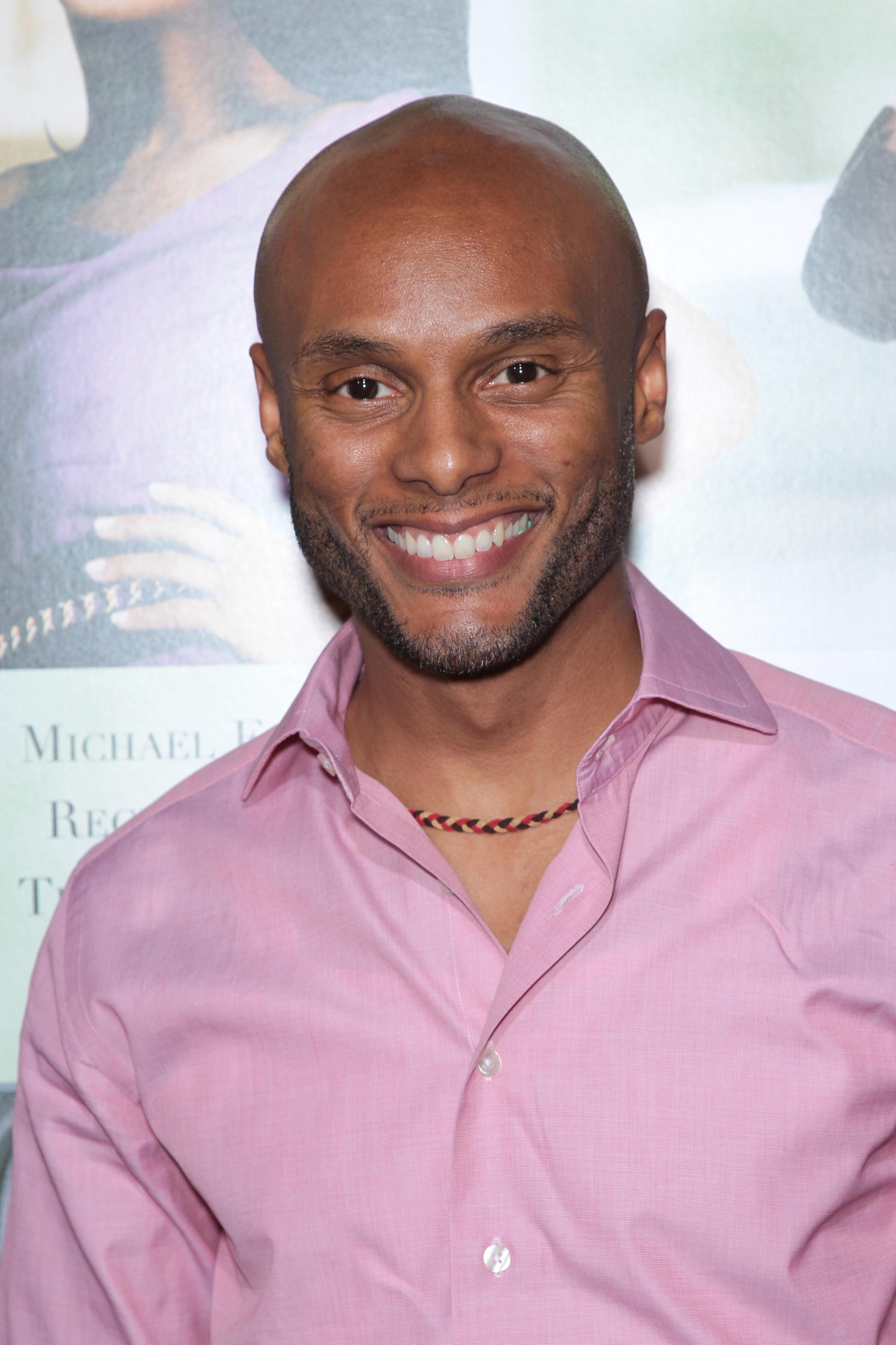 Kenny Lattimore #20