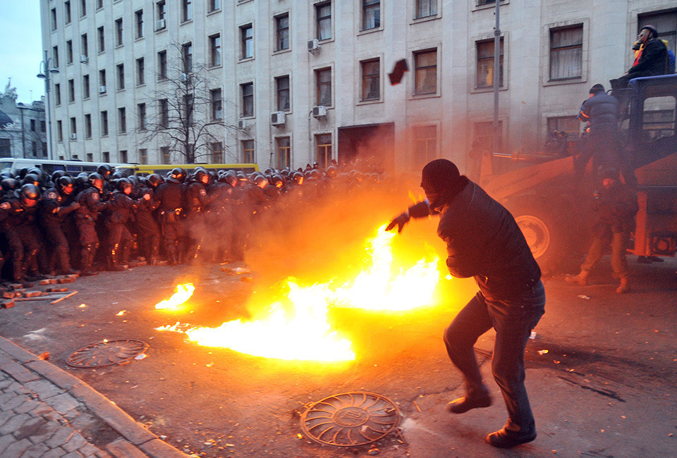 Kiev Revolution Pics, Military Collection