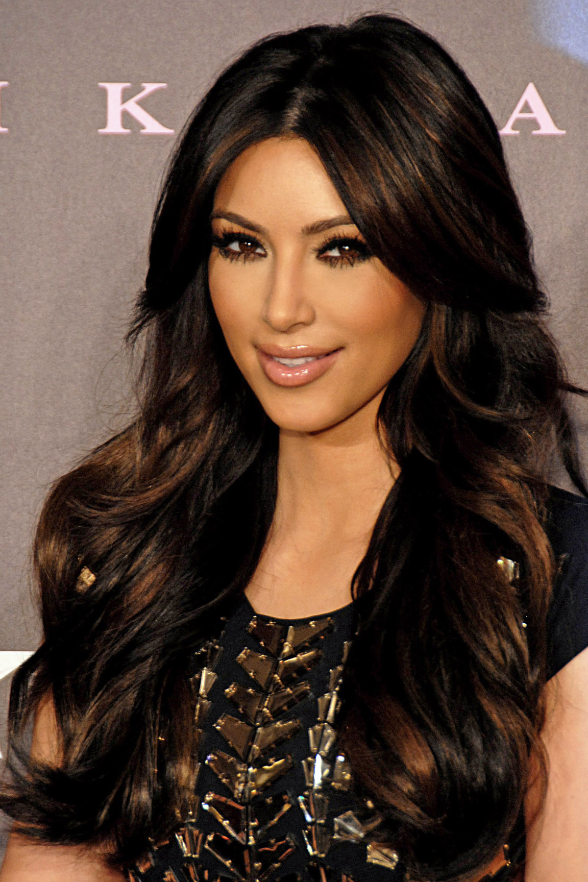 Kim Kardashian Backgrounds, Compatible - PC, Mobile, Gadgets| 1152x1728 px