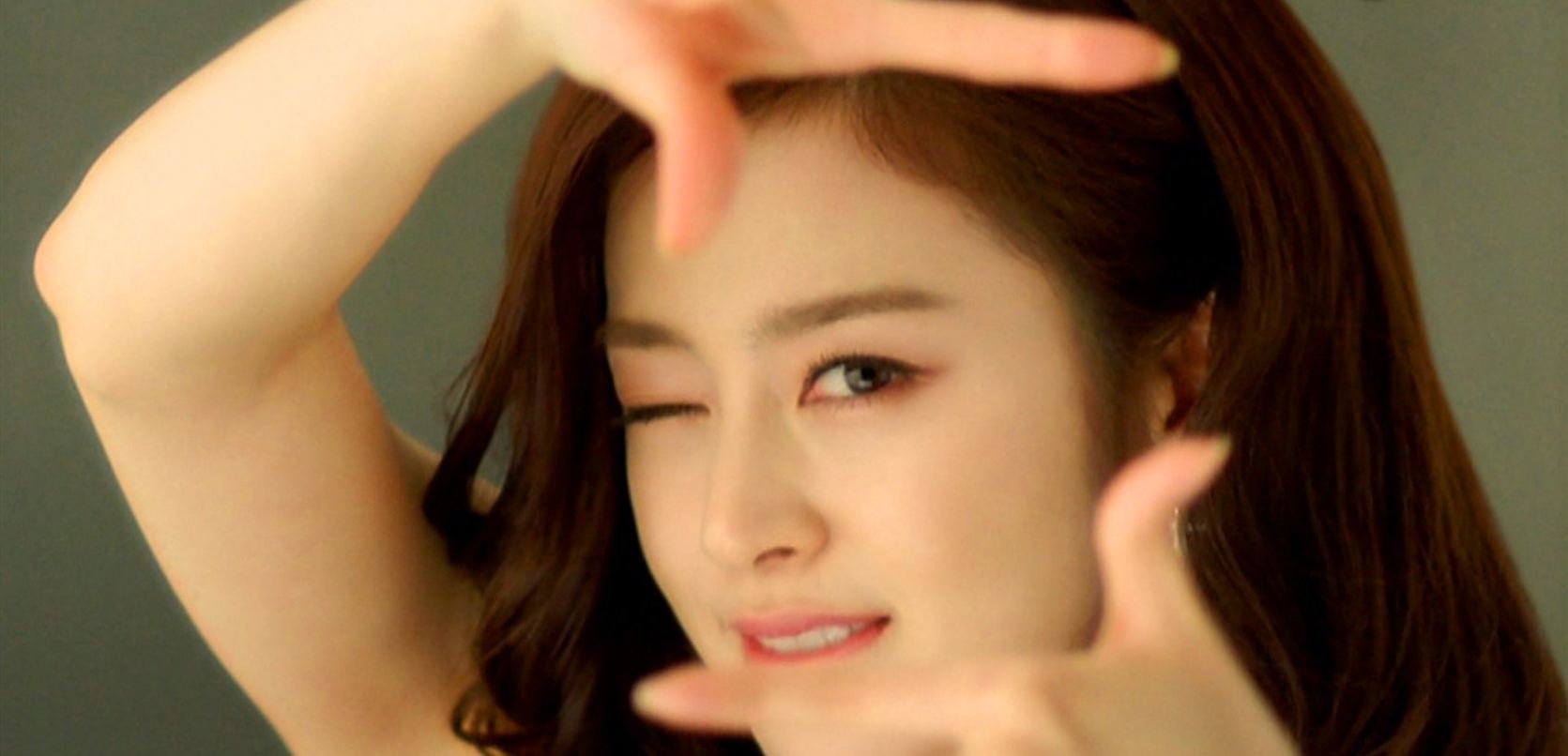 HD Quality Wallpaper | Collection: Celebrity, 1671x806 Kim Tae-hee