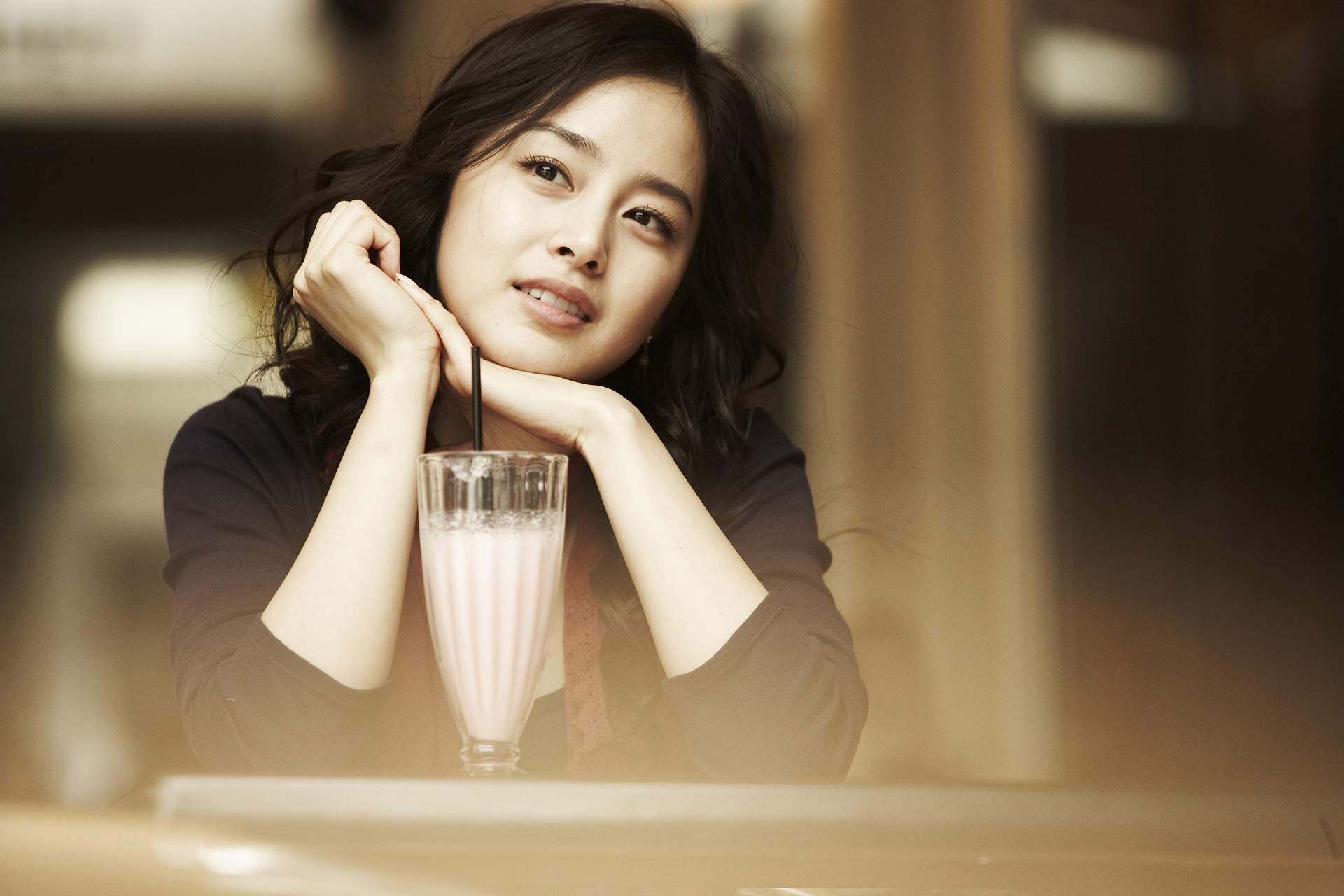 Kim Tae-hee Backgrounds, Compatible - PC, Mobile, Gadgets| 1920x1280 px