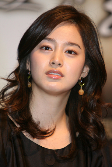Kim Tae-hee High Quality Background on Wallpapers Vista