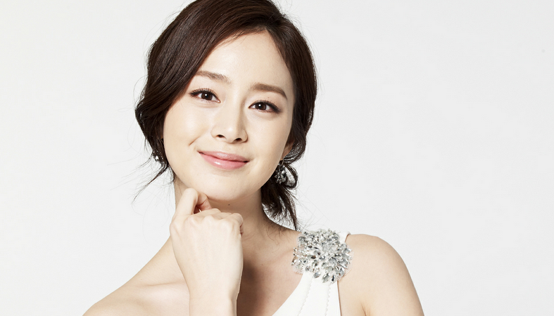 Nice Images Collection: Kim Tae-hee Desktop Wallpapers