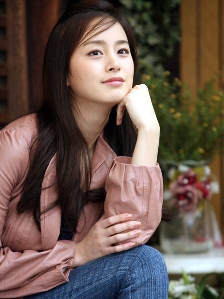 Kim Tae-hee Backgrounds, Compatible - PC, Mobile, Gadgets| 450x600 px