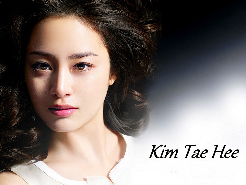 Nice Images Collection: Kim Tae-hee Desktop Wallpapers
