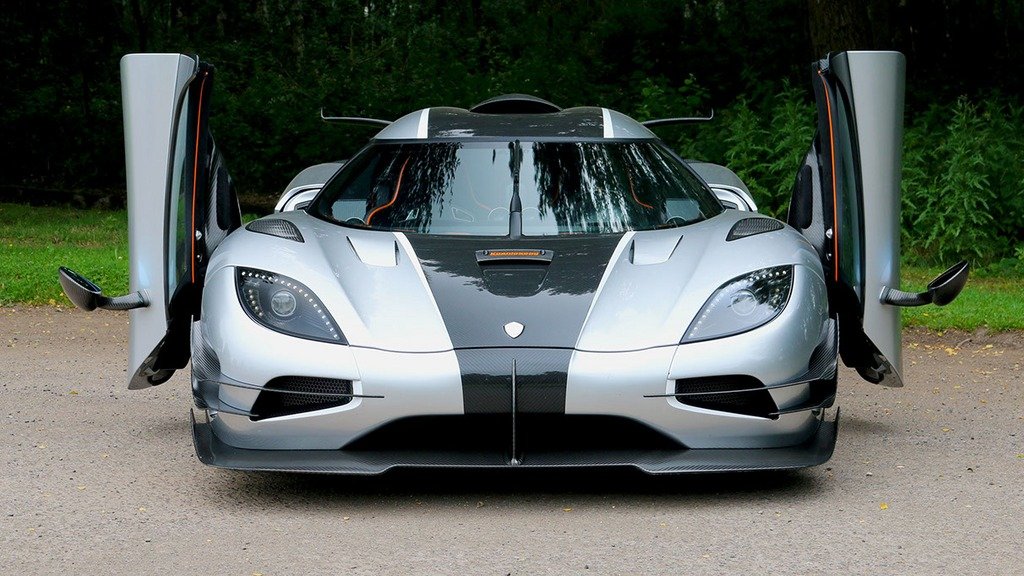 Amazing Koenigsegg One:1 Pictures & Backgrounds