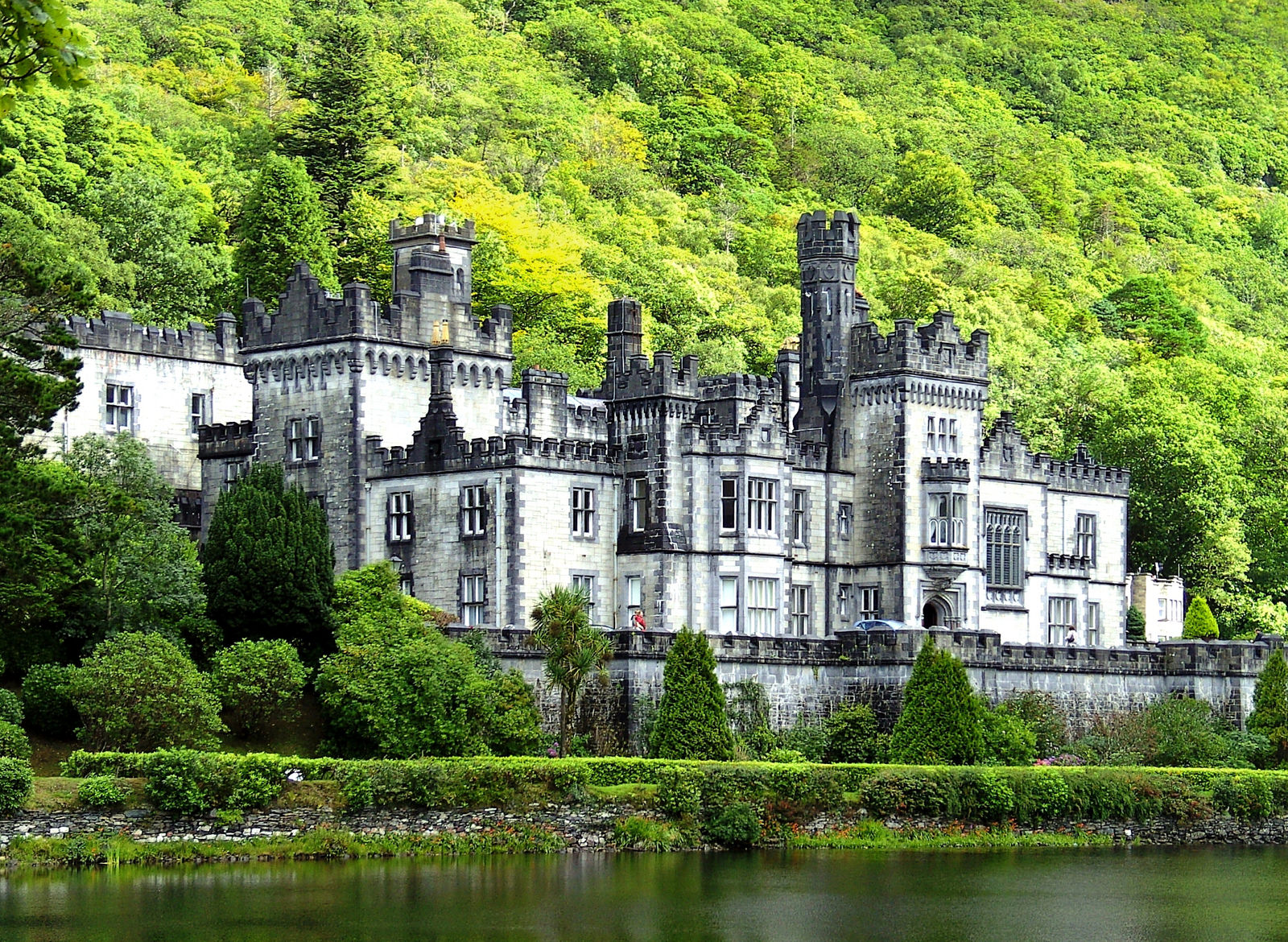 Kylemore Abbey Backgrounds on Wallpapers Vista