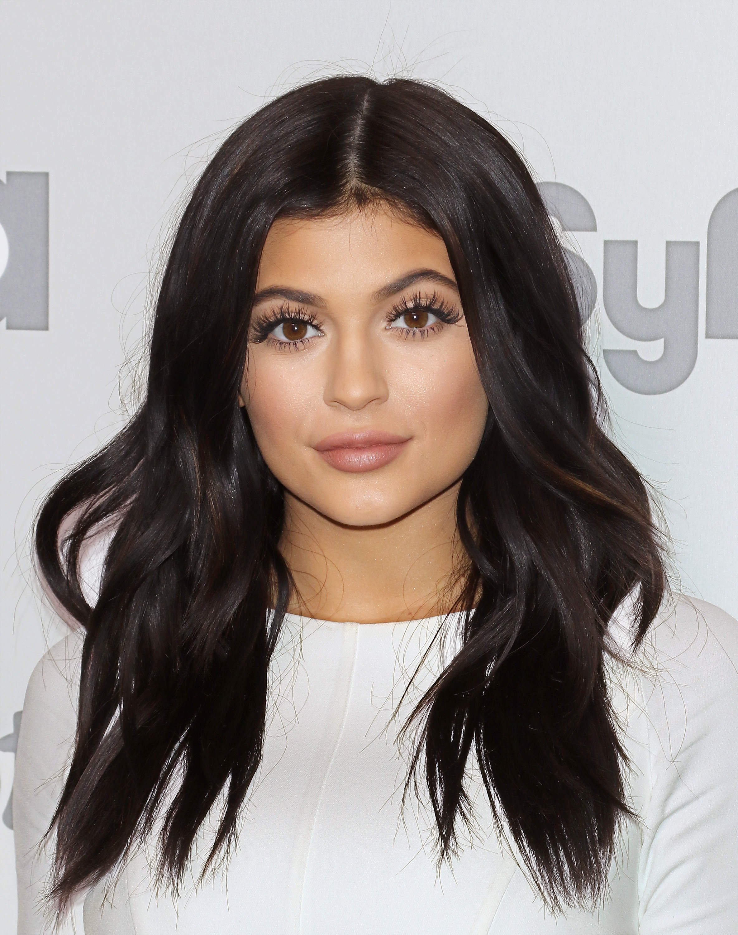 Nice wallpapers Kylie Jenner 2369x3000px