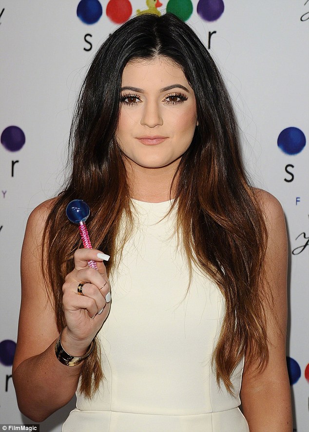 634x885 > Kylie Jenner Wallpapers