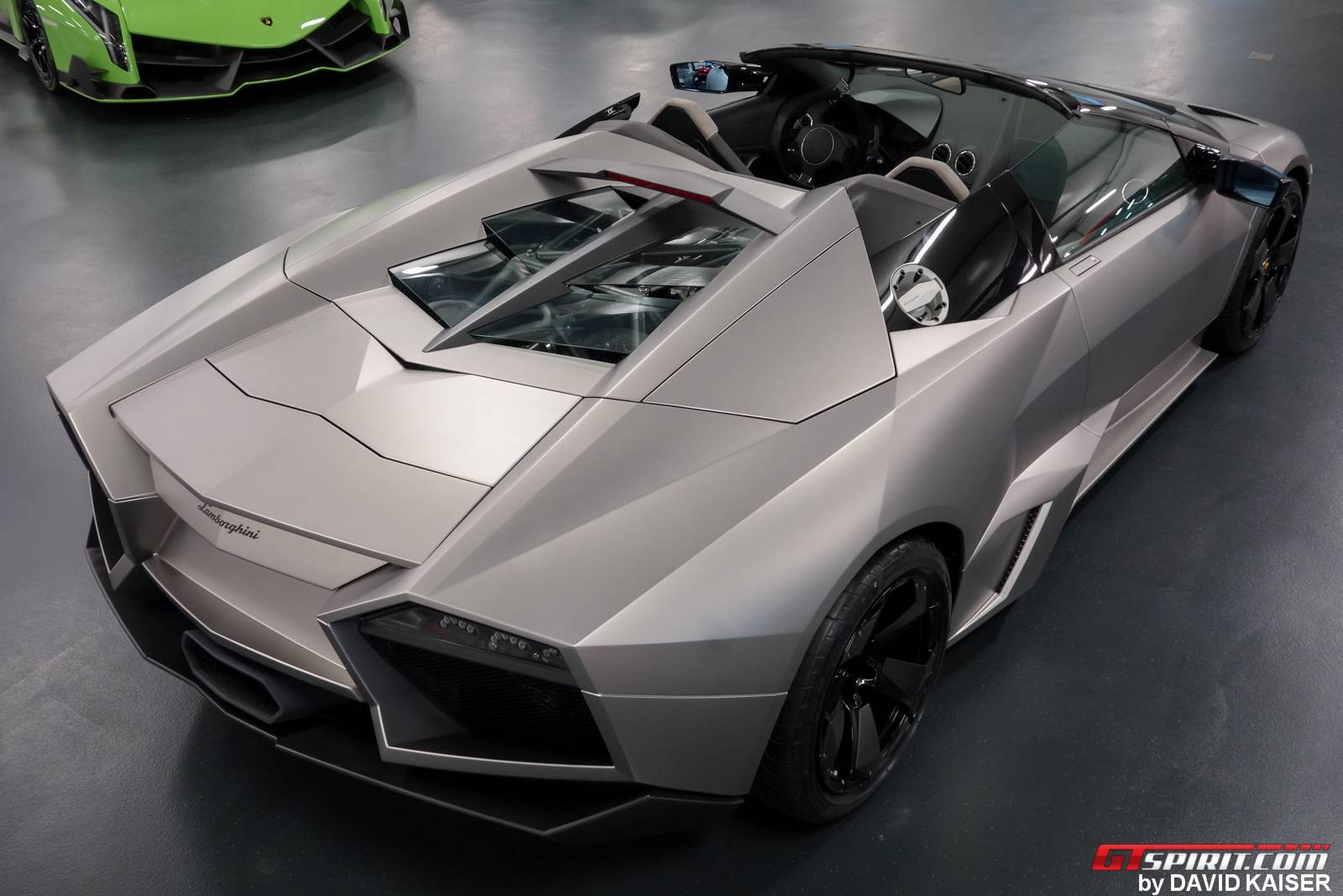 Amazing Lamborghini Reventón Pictures & Backgrounds