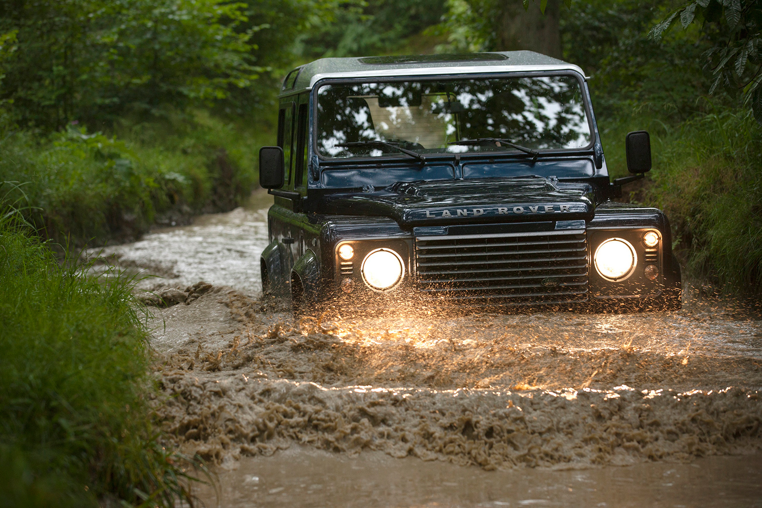 1500x1000 > Land Rover Defender Wallpapers