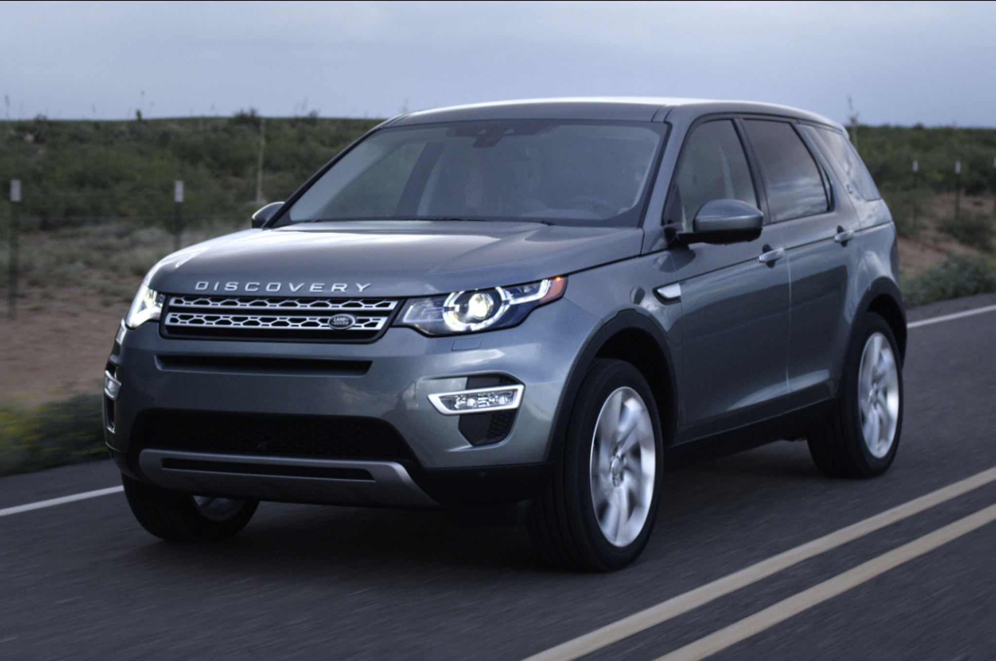 HQ Land Rover Discovery Wallpapers | File 1188.84Kb