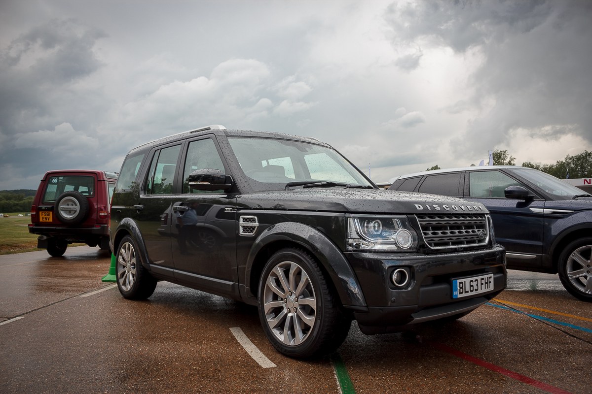 HQ Land Rover Discovery XXV Wallpapers | File 206.21Kb
