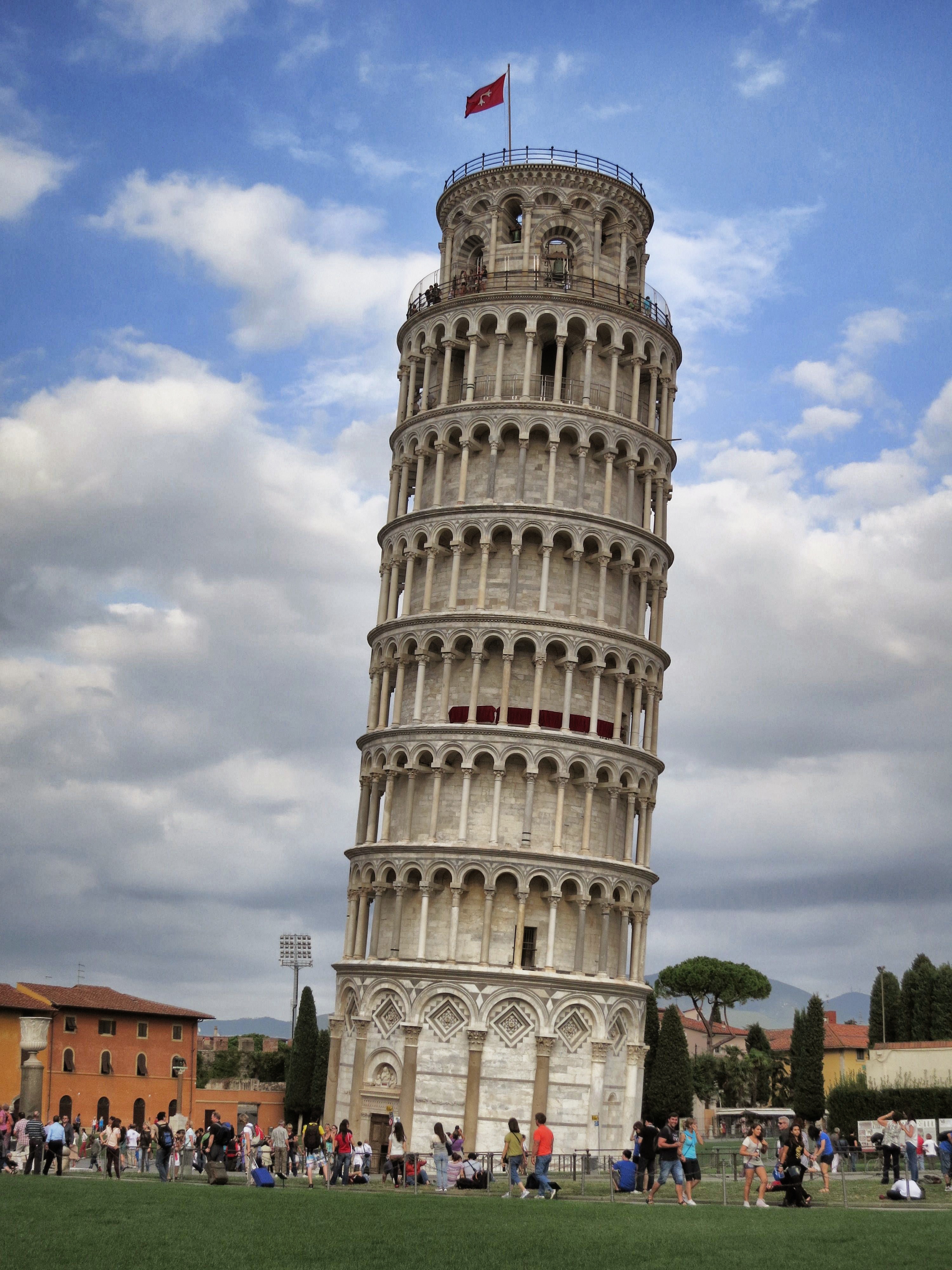 Nice Images Collection: Leaning Tower Of Pisa Desktop Wallpapers