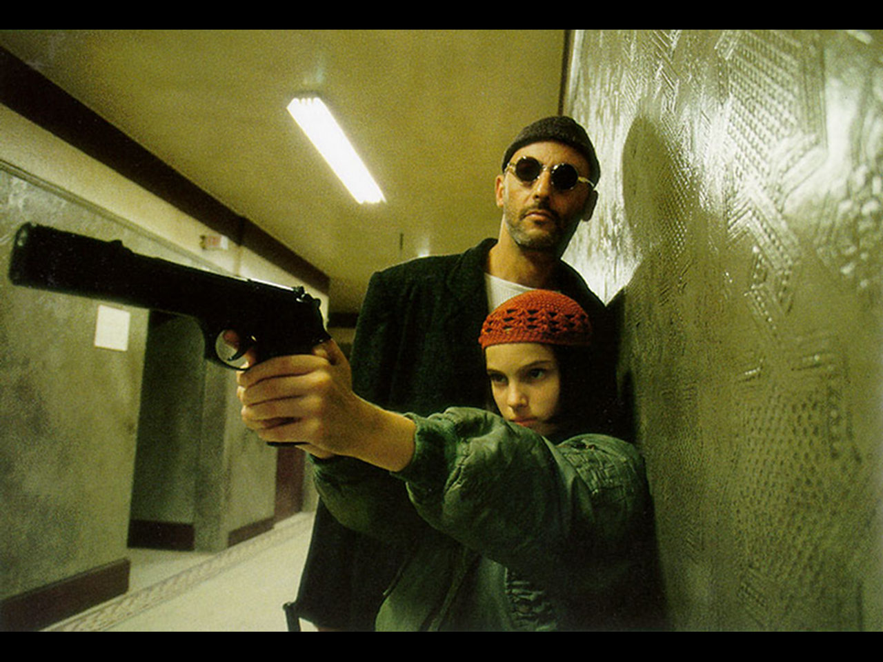 HQ Leon: The Professional Wallpapers | File 236.02Kb