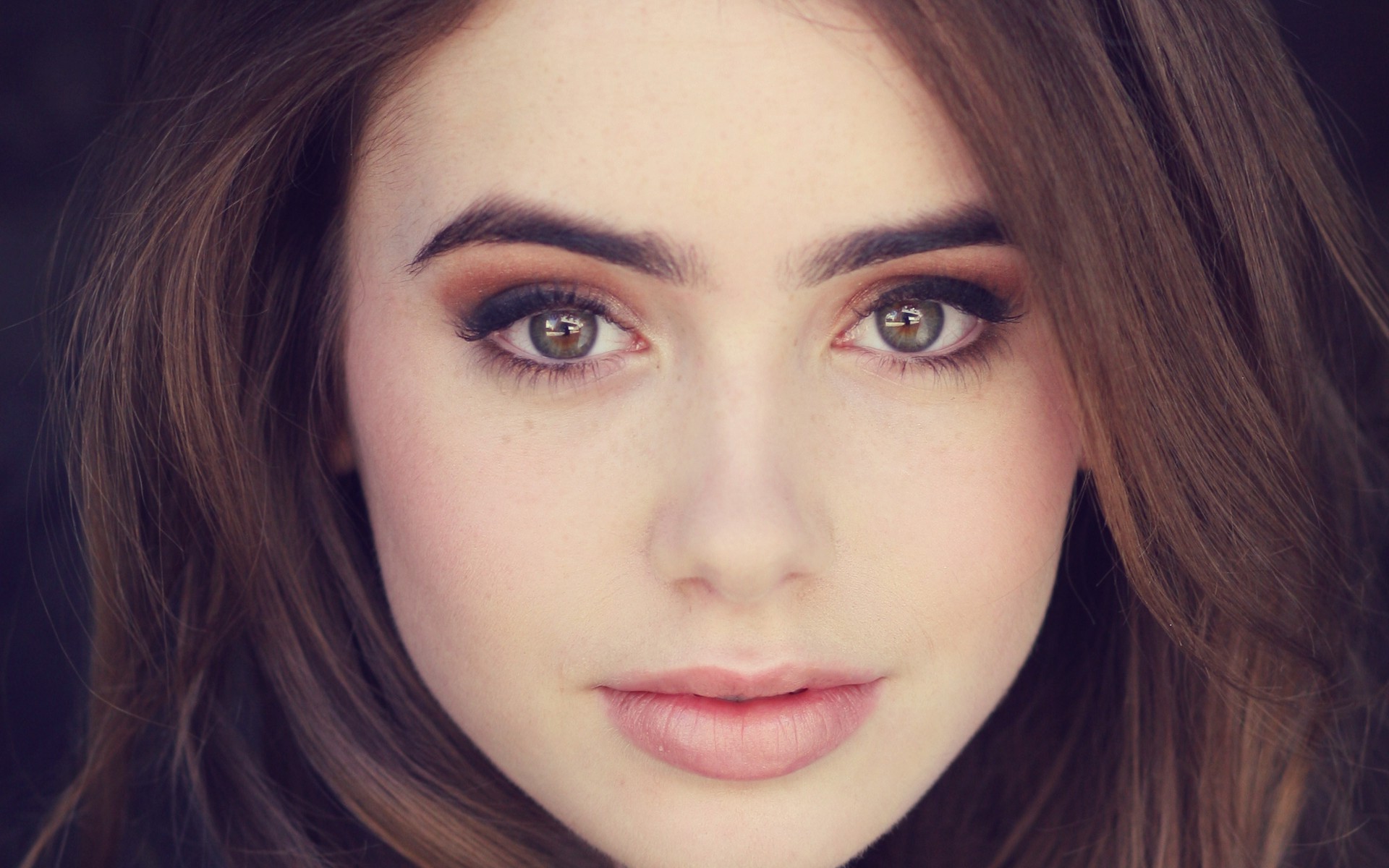 HD Quality Wallpaper | Collection: Celebrity, 1920x1200 Lily Collins