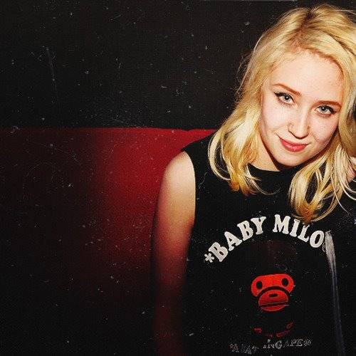 Lily Loveless Pics, Celebrity Collection