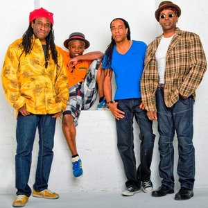 HD Quality Wallpaper | Collection: Music, 300x300 Living Colour