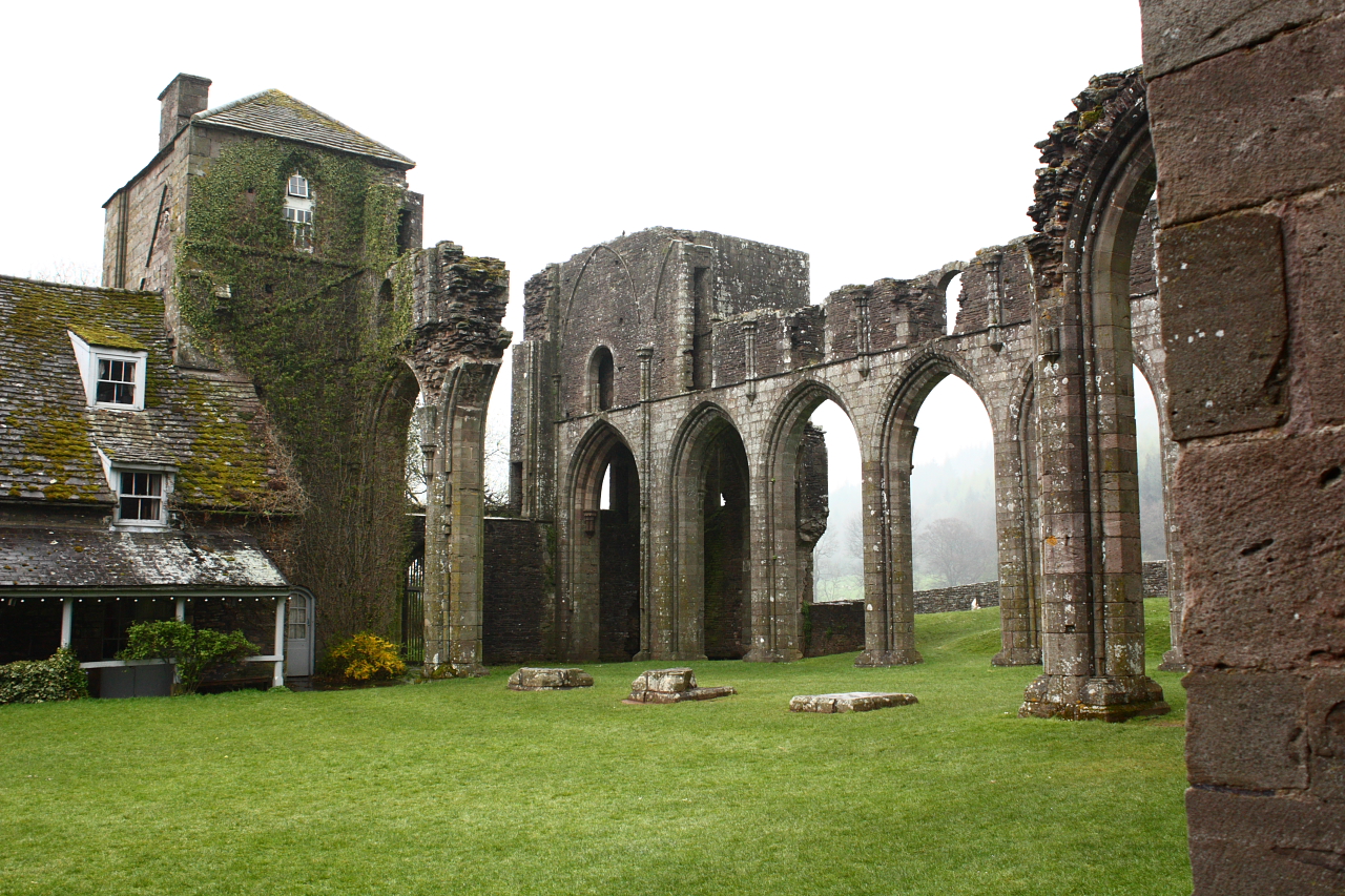 HD Quality Wallpaper | Collection: Man Made, 1280x853 Llanthony Priory