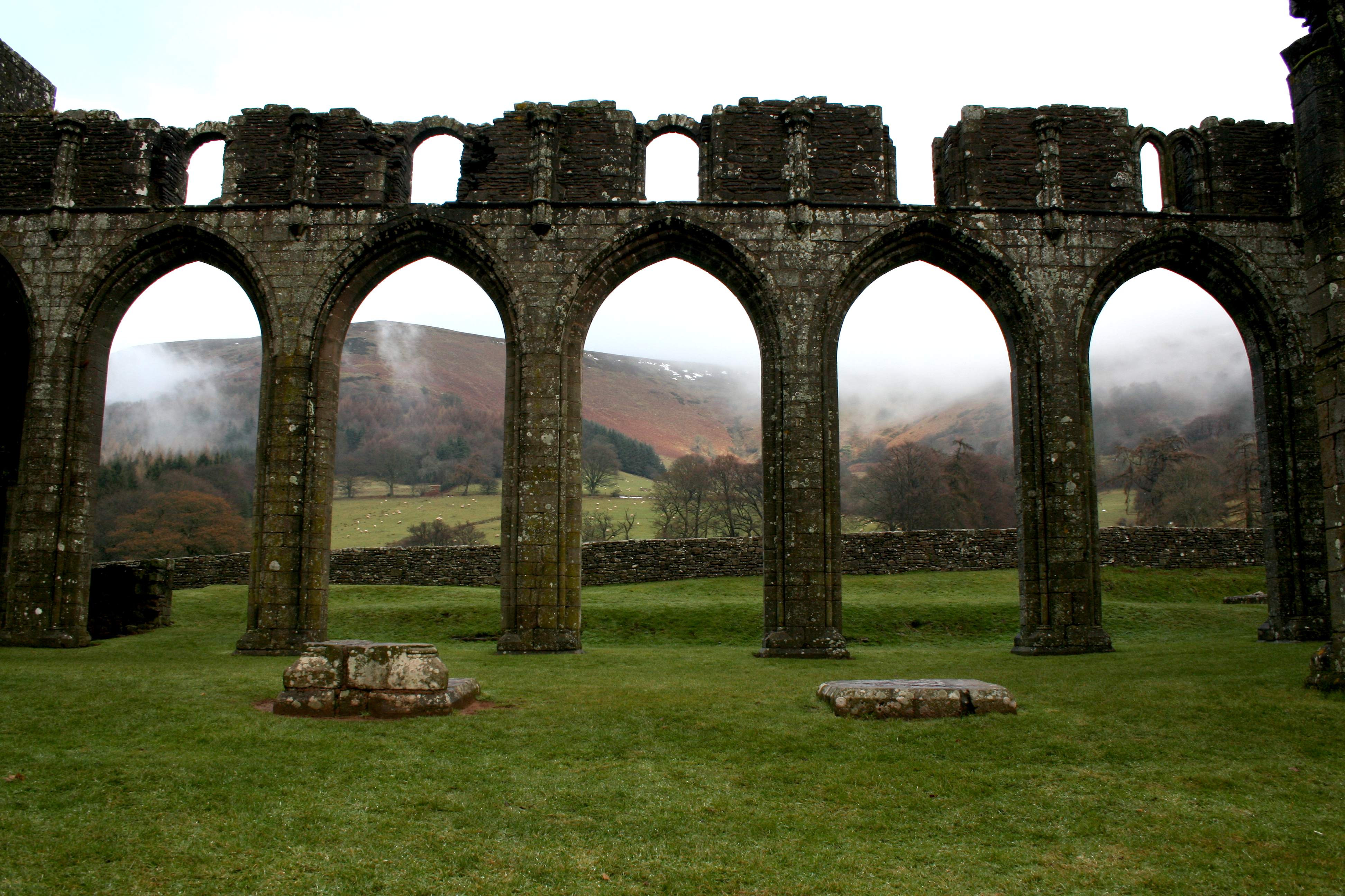 Nice wallpapers Llanthony Priory 3888x2592px
