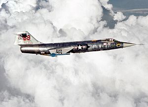 HQ Lockheed F-104 Starfighter Wallpapers | File 11.34Kb