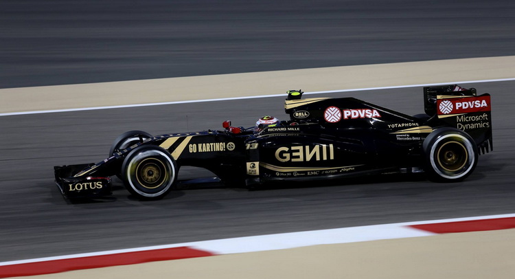 Lotus E23 Formula 1 #15