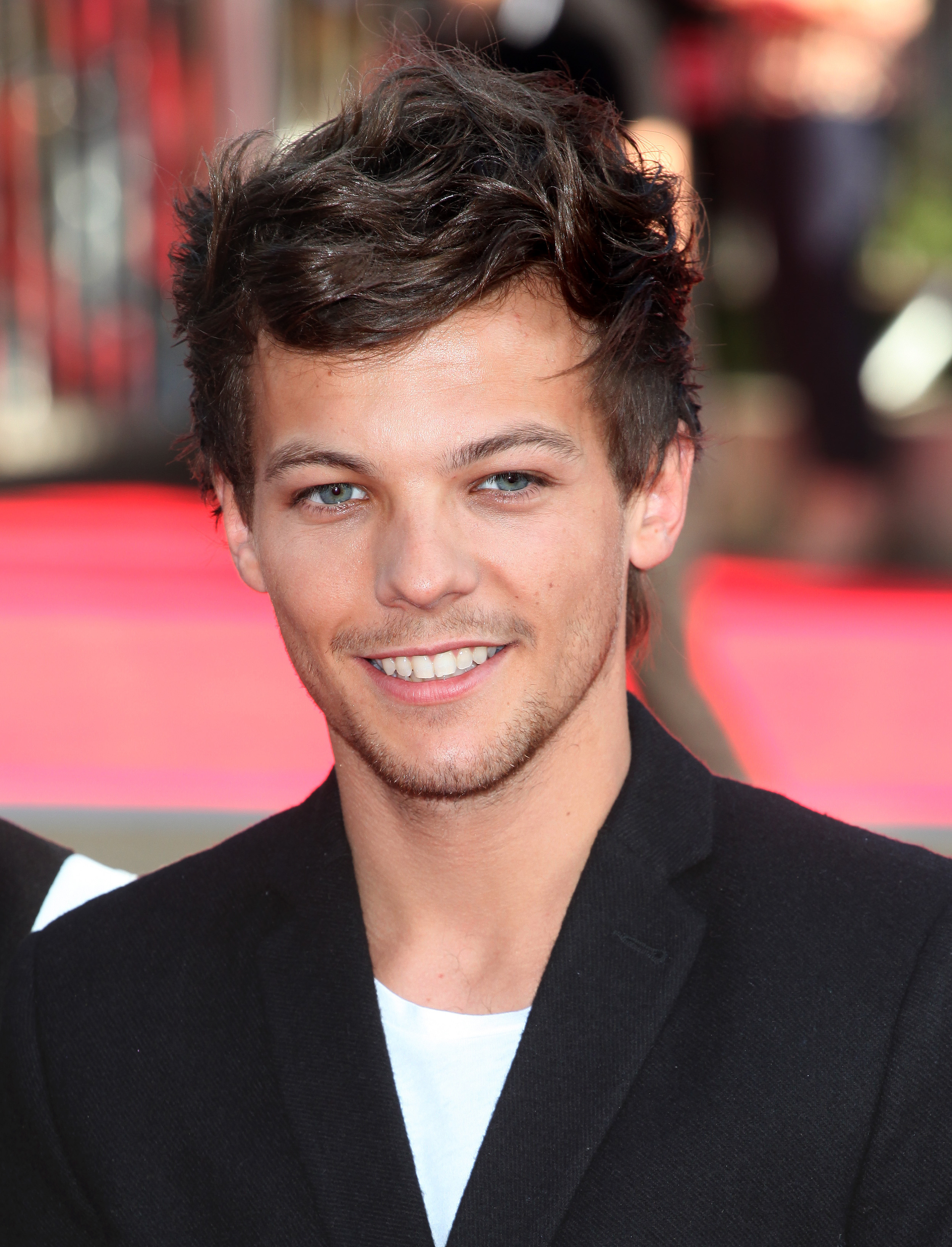 Louis Tomlinson High Quality Background on Wallpapers Vista