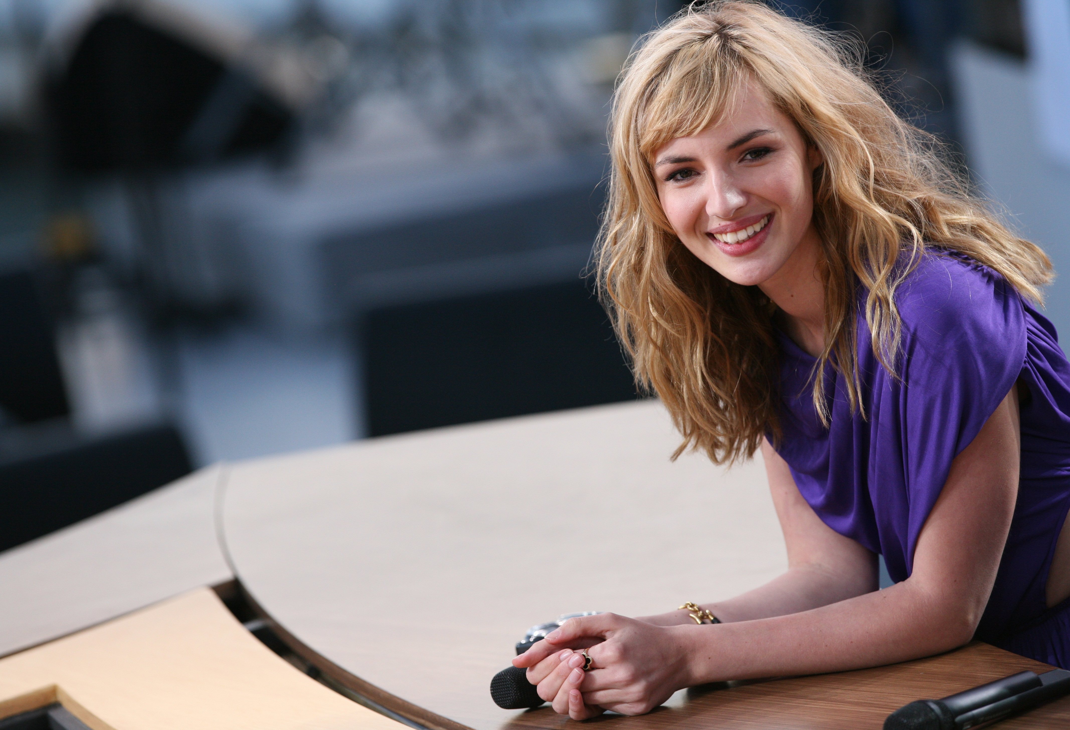 Louise Bourgoin Pics, Women Collection