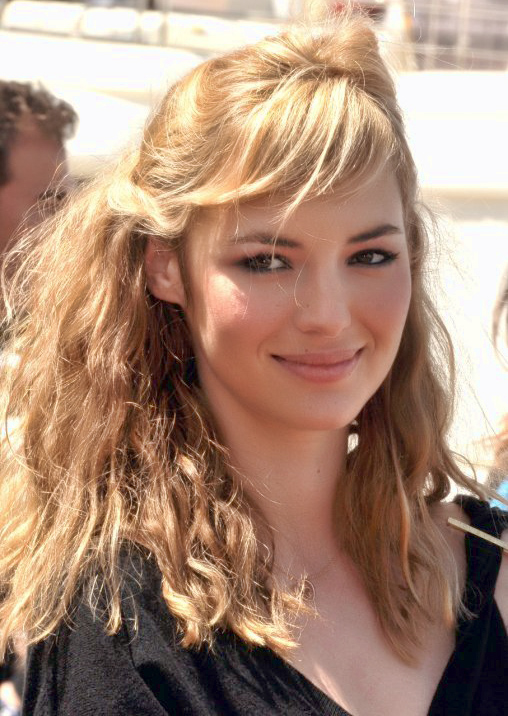 508x716 > Louise Bourgoin Wallpapers