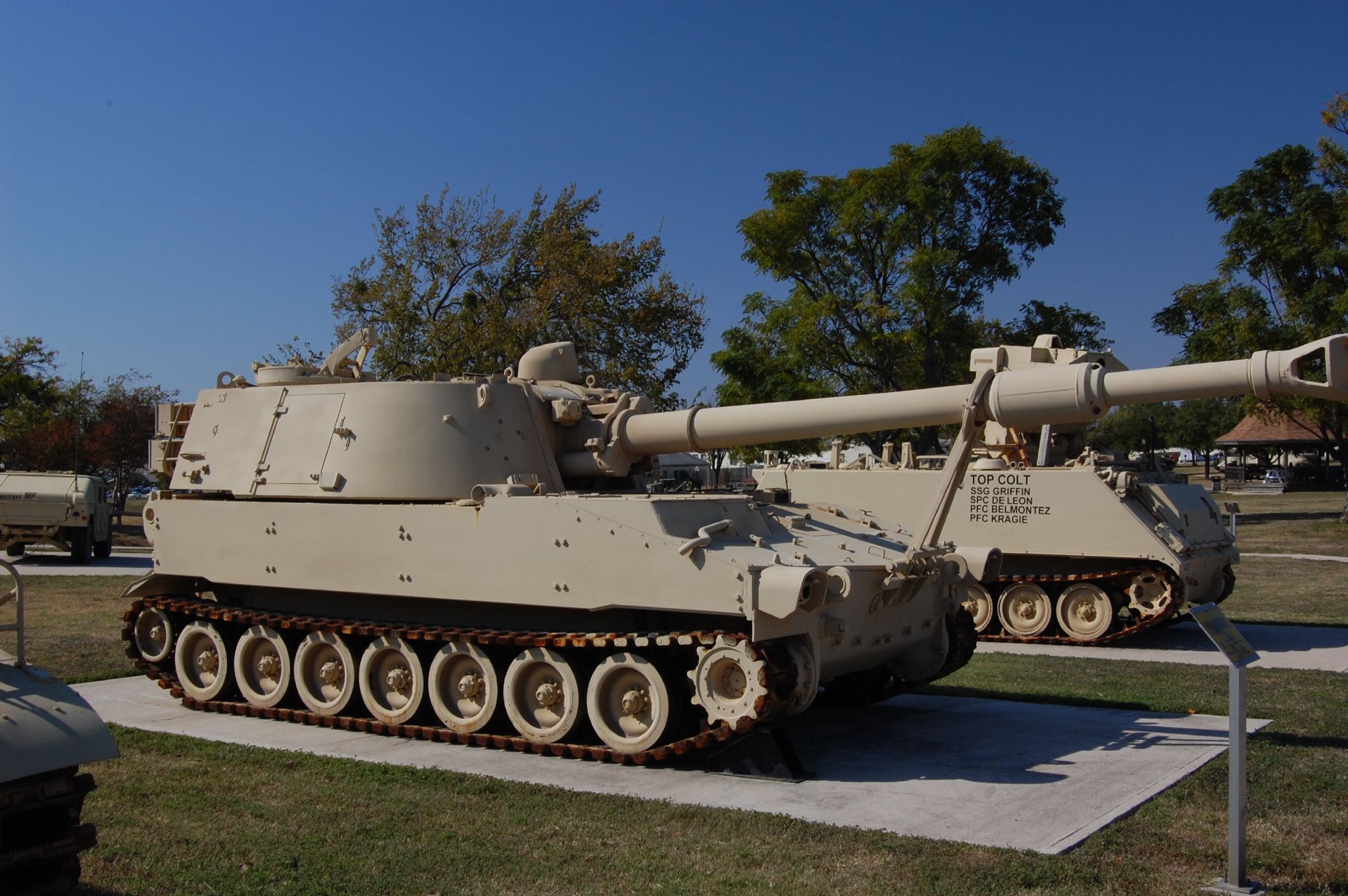 M109 Howitzer Pics, Military Collection
