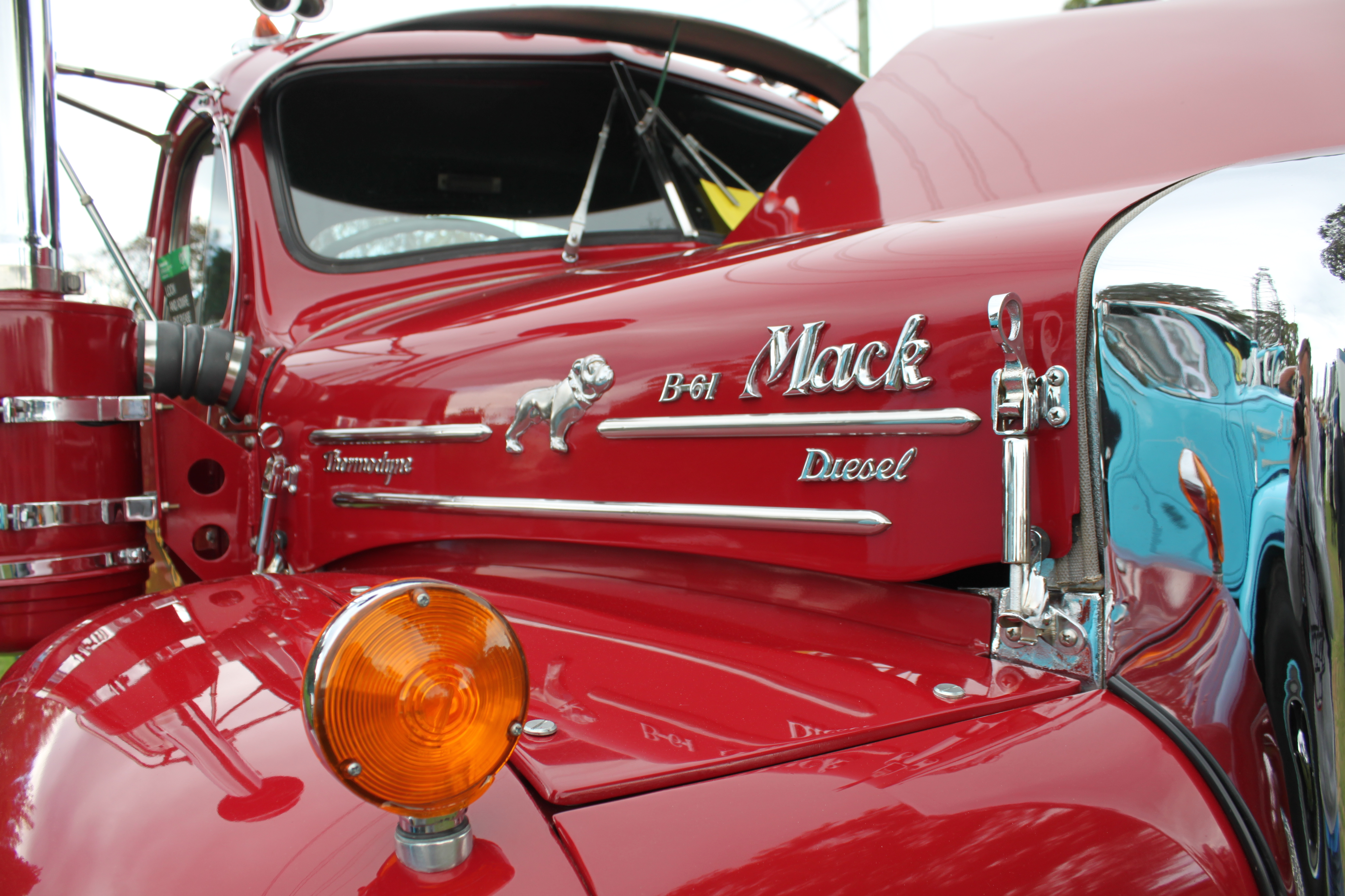 Mack B61 Backgrounds, Compatible - PC, Mobile, Gadgets| 4752x3168 px