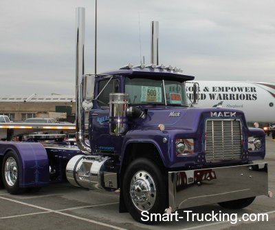 Mack Trucks #8