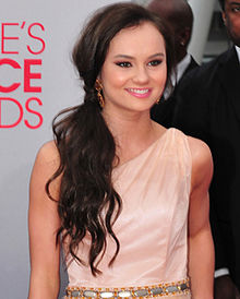 Madeline Carroll Pics, Women Collection