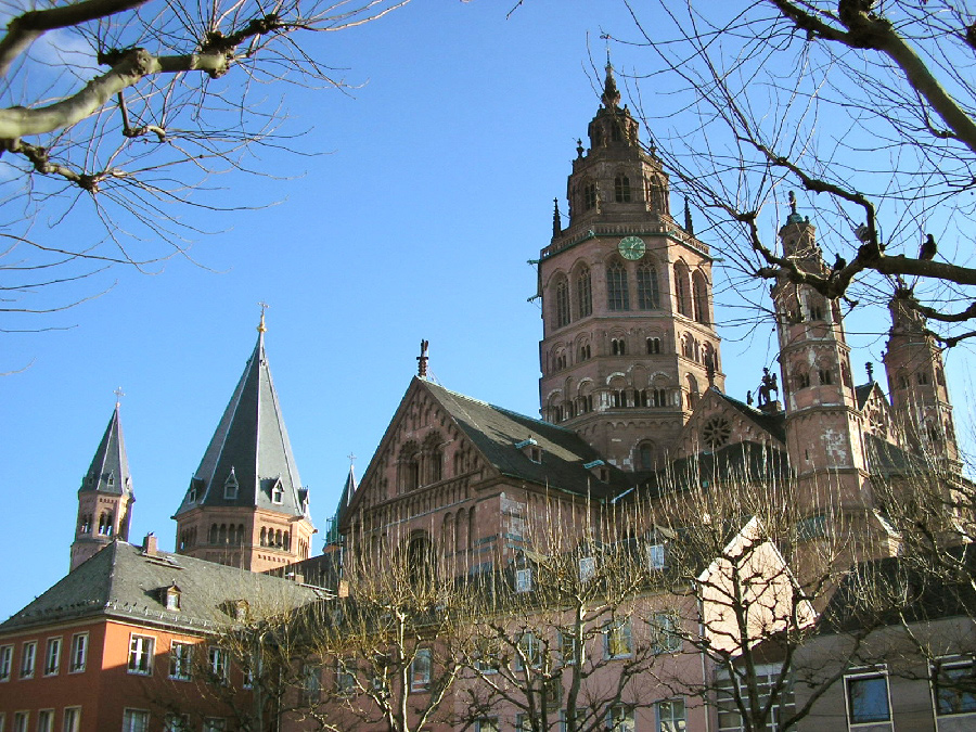 900x675 > Mainz Cathedral Wallpapers