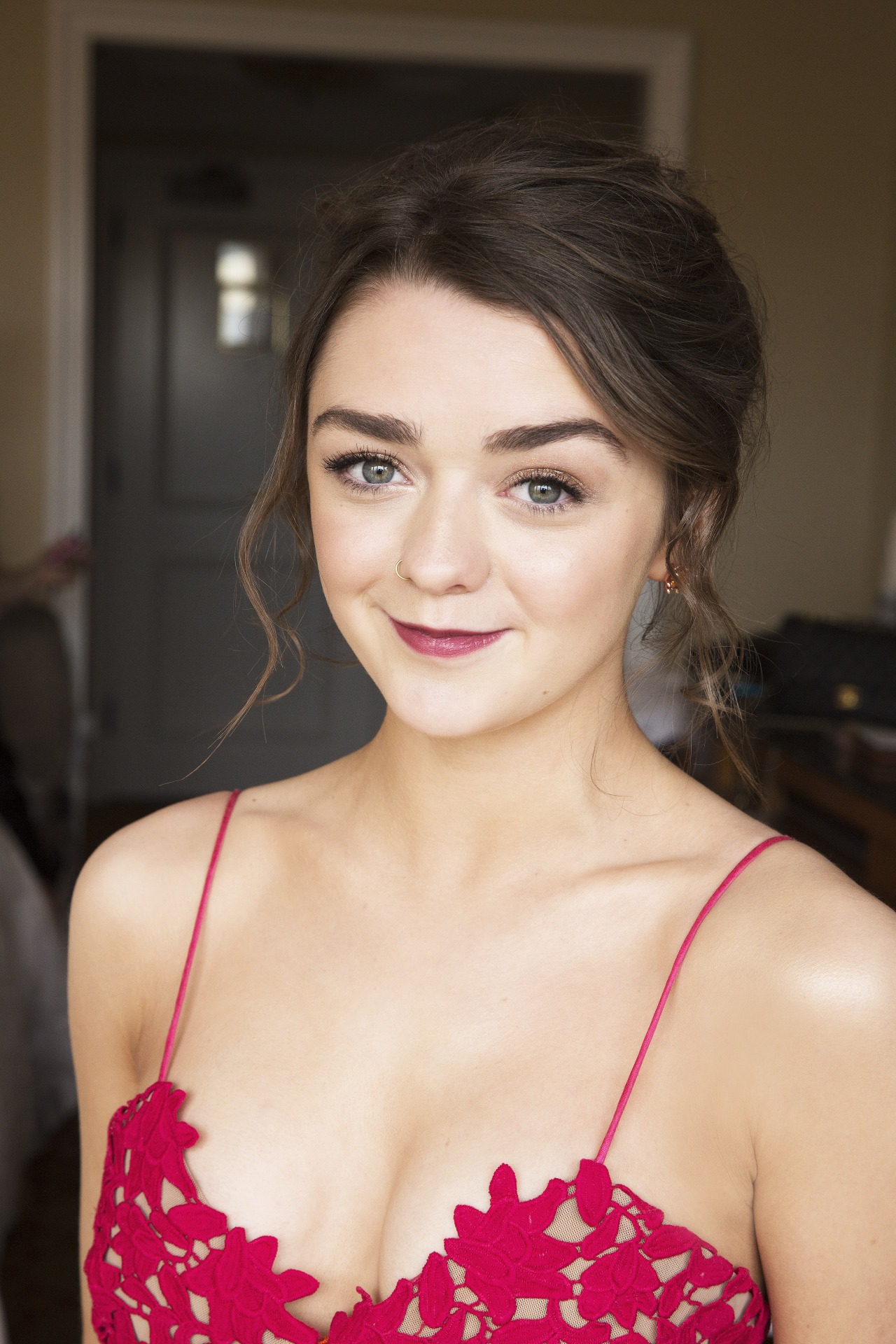 Amazing Maisie Williams Pictures & Backgrounds