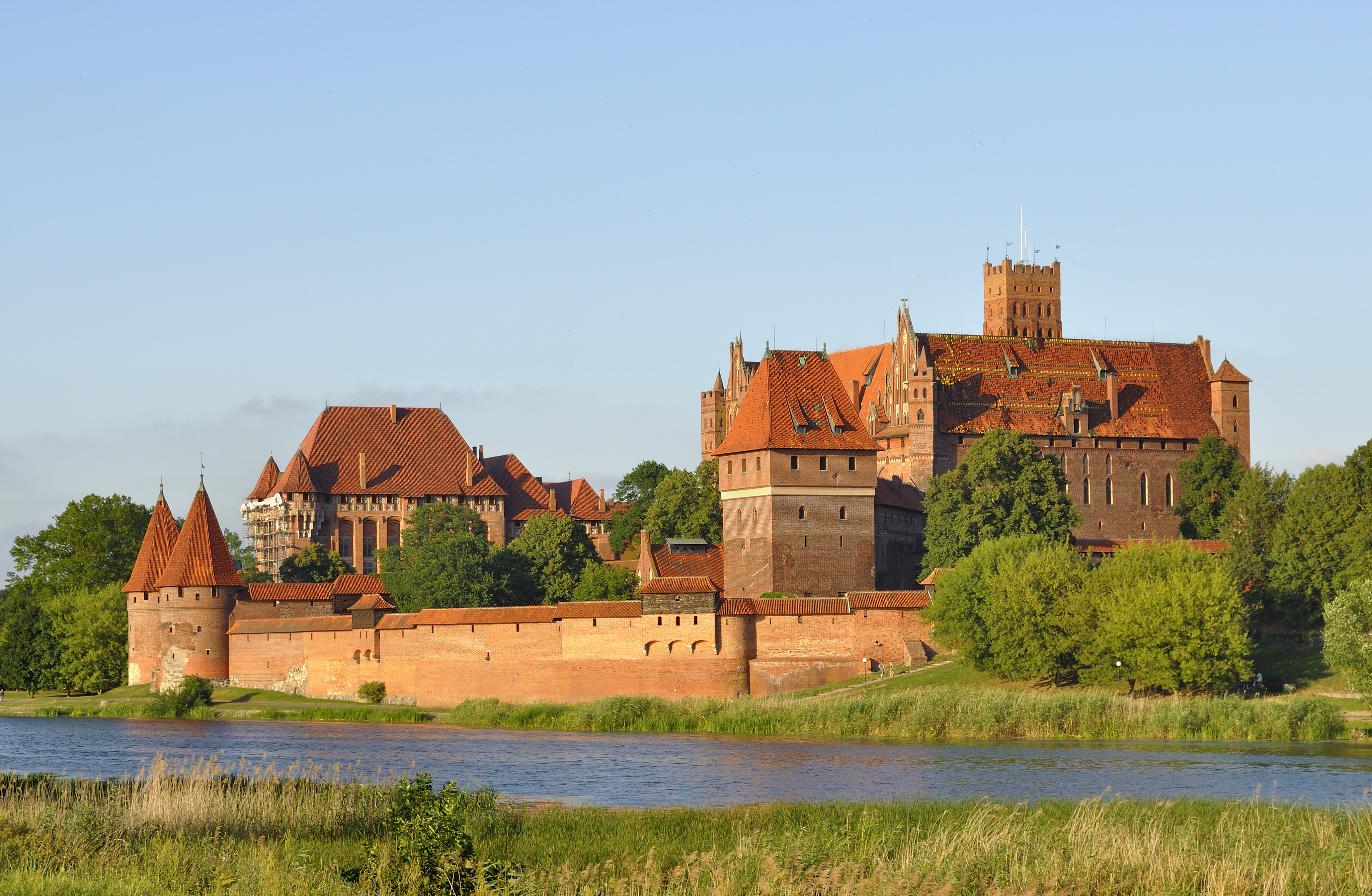Amazing Malbork Castle Pictures & Backgrounds