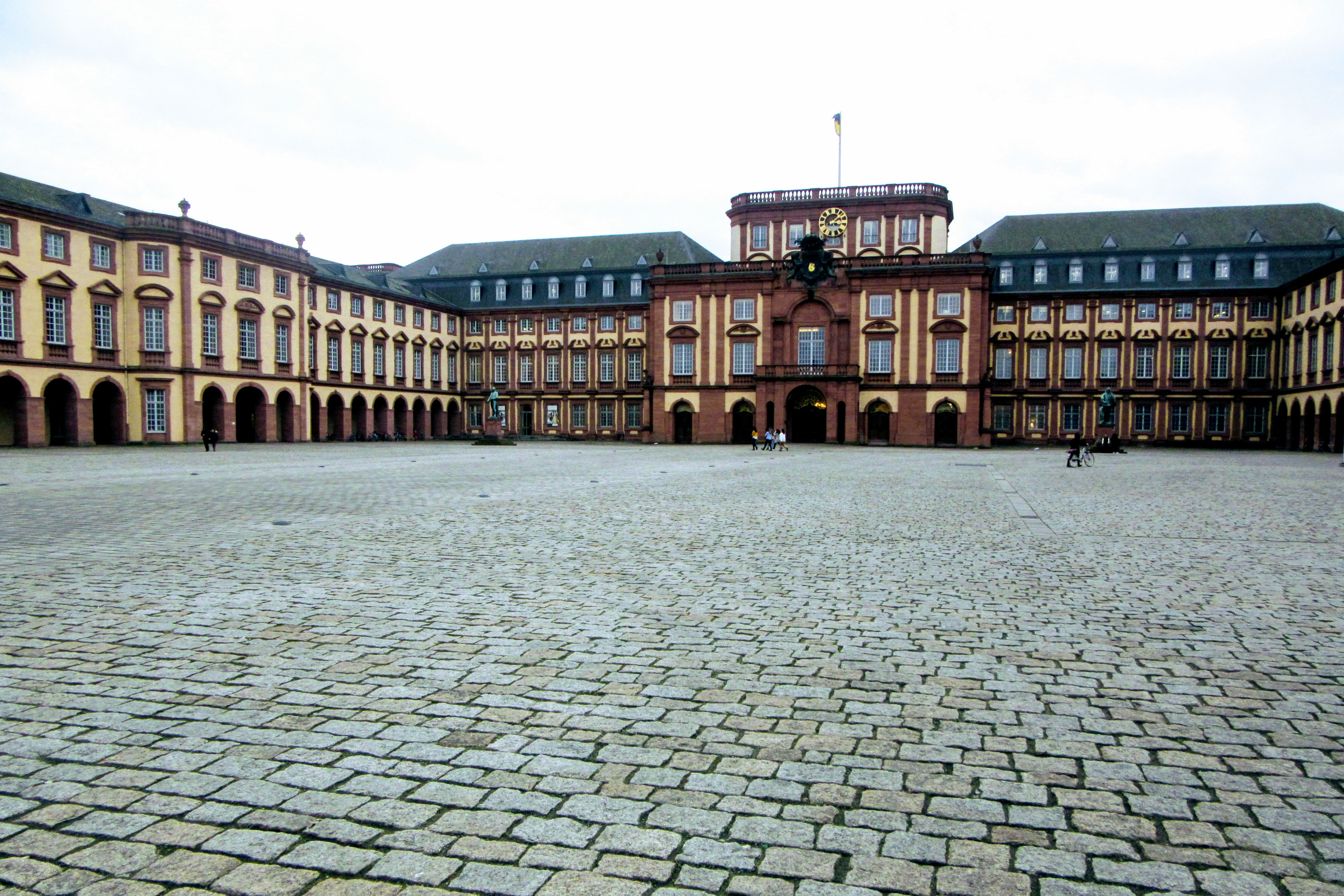 Mannheim Palace High Quality Background on Wallpapers Vista