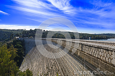 Amazing Marathon Dam Pictures & Backgrounds